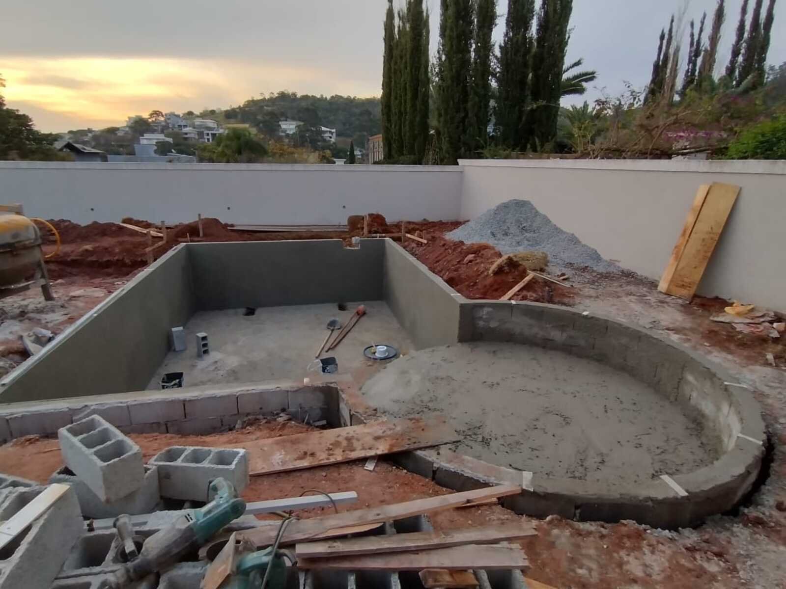 Construção Piscina 02
